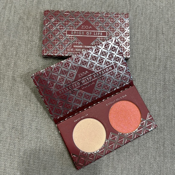 NEW Zoeva Spice of Life Highlighter & Contour Palette - Picture 1 of 9